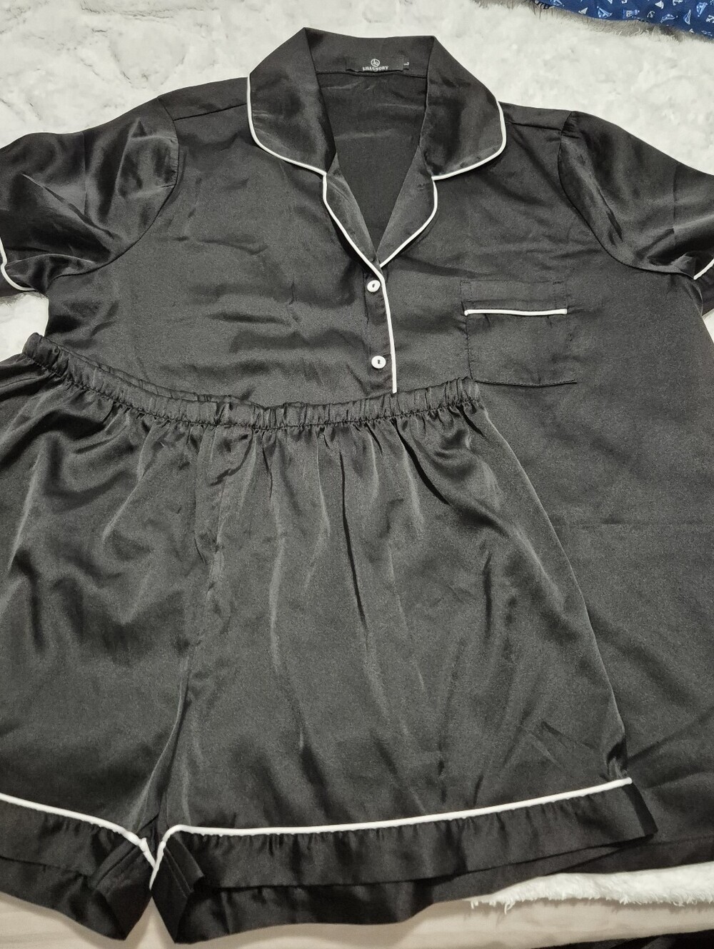 LILLUSORY Black Satin Short Pajama Set with White Piping...SIZE:L